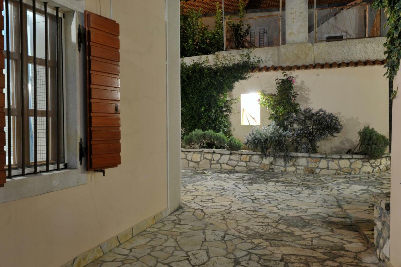 Vila Grandpa Mate House Dragove Exteriér fotografie